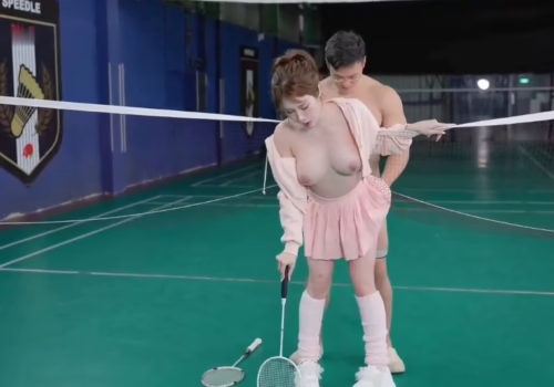 Địt chị gái vú to dâm đãng khi chơi cầu lông bị thua
